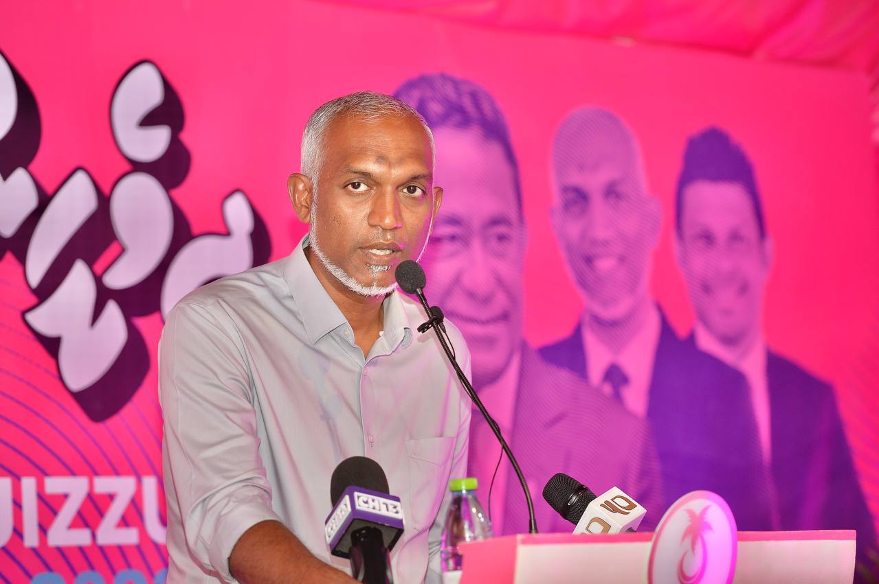 ބޭރު މީހުން ގިނަ ވަޒީފާތައް ދިވެހިންނަށް ލިބޭ ގޮތަށް ގާނޫނީ ބާރުވެރިކަން ދޭނަން: މުއިއްޒު