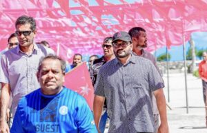 ރައީސް ޔާމީންގެ އިލްތިމާސް: ވީހާވެސް ހެނދުނާ ނިކުމެ ޑރ. މުއިއްޒުއަށް ވޯޓު ދެއްވާ!