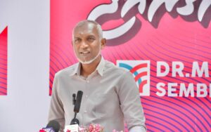 ގެމަނަފުށީ ބިންހިއްކައި، ބަނދަރު ބޮޑުކޮށް މަގުތައް ޒަމާނީ ފެންވަރަކަށް ހަދާދޭނަން: ޑރ. މުއިއްޒު