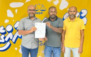 ގެމަނަފުށީ ކައުންސިލްގެ ޕީޕީއެމް މެމްބަރު ޝަފުރާޒު އެމްޑީޕީއަށް!