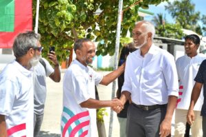 ވ. އަތޮޅު ރައްޔިތުން ދަތުރުދާން ޕިކްނިކް އައިލެންޑެއް ގާއިމުކުރާނަން: ޑރ.މުއިއްޒު
