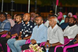 ކާޑެއްދޫ އެއާޕޯޓު ތަރައްޤީކޮށް ހުވަދު އަތޮޅަށް 10،000 އެނދު ގެންނާނަން: ޑރ.މުޢިއްޒު