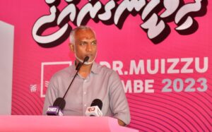 މަޑުއްވަރީ ބޯހިޔާވަހިކަމުގެ މައްސަލައަށް ދާއިމީ ހައްލު ހޯދައިދޭނަން: ޑރ. މުއިއްޒު