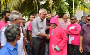 މީދޫ ރައްޔިތުން ތިބީ މުއިއްޒު ހޮވުމަށް ކެތްމެދުވެފައި ކަން ދައްކާލައިފި!