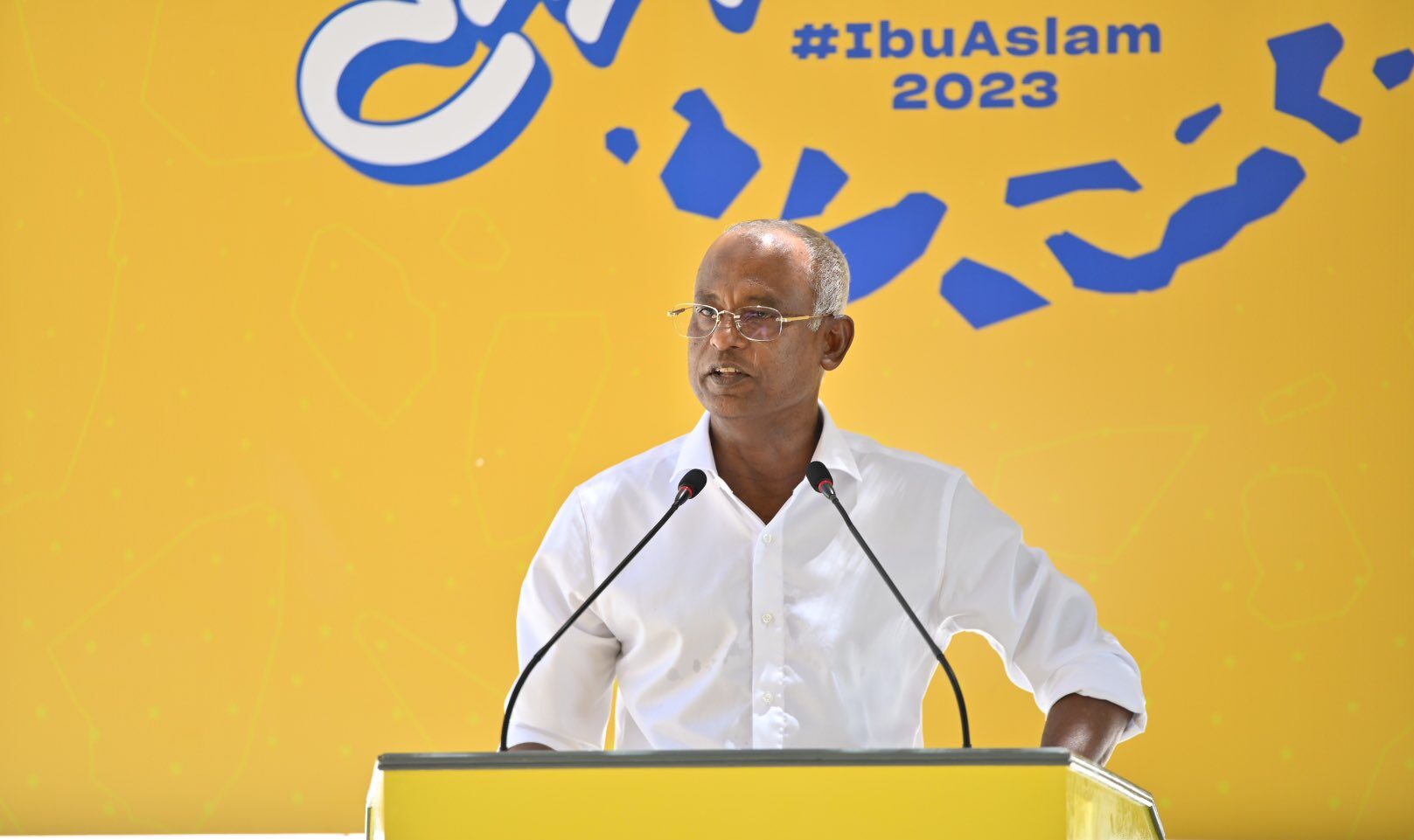 މުއިއްޒު ދައްކަވަނީީ ދެކޮޅު ޖެހޭ ވާހަކަތަކެއްނޫން، އަދިވެސް ކަމެއް ކޮށްދެވޭނީ އަޅުގަނޑަށް: ރައީސް