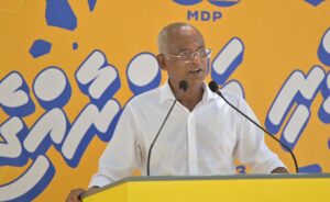 ރައްޔިތުންގެ ކައިރިއަށް ވަޑައިނުގަނެ ކެމްޕޭން ނުކުރެވޭނެ، ވާދަވެރިން އެމަސައްކަތެއް ނުކުރޭ: ރައީސް
