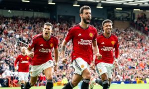 ފަހަތުން އަރައި ޔުނައިޓެޑުން ފޮރެސްޓު ބަލިކޮށްފި