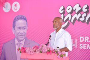 ޚިދުމަތްދޭނީ ސިޔާސީ ފިކުރަކަށް ނުބަލައި، އަނިޔާވެރިކަމާއި ބަދަލުހިފުން ނިމުމަކަށް ގެންނާނަން: ޑރ.މުއިއްޒު