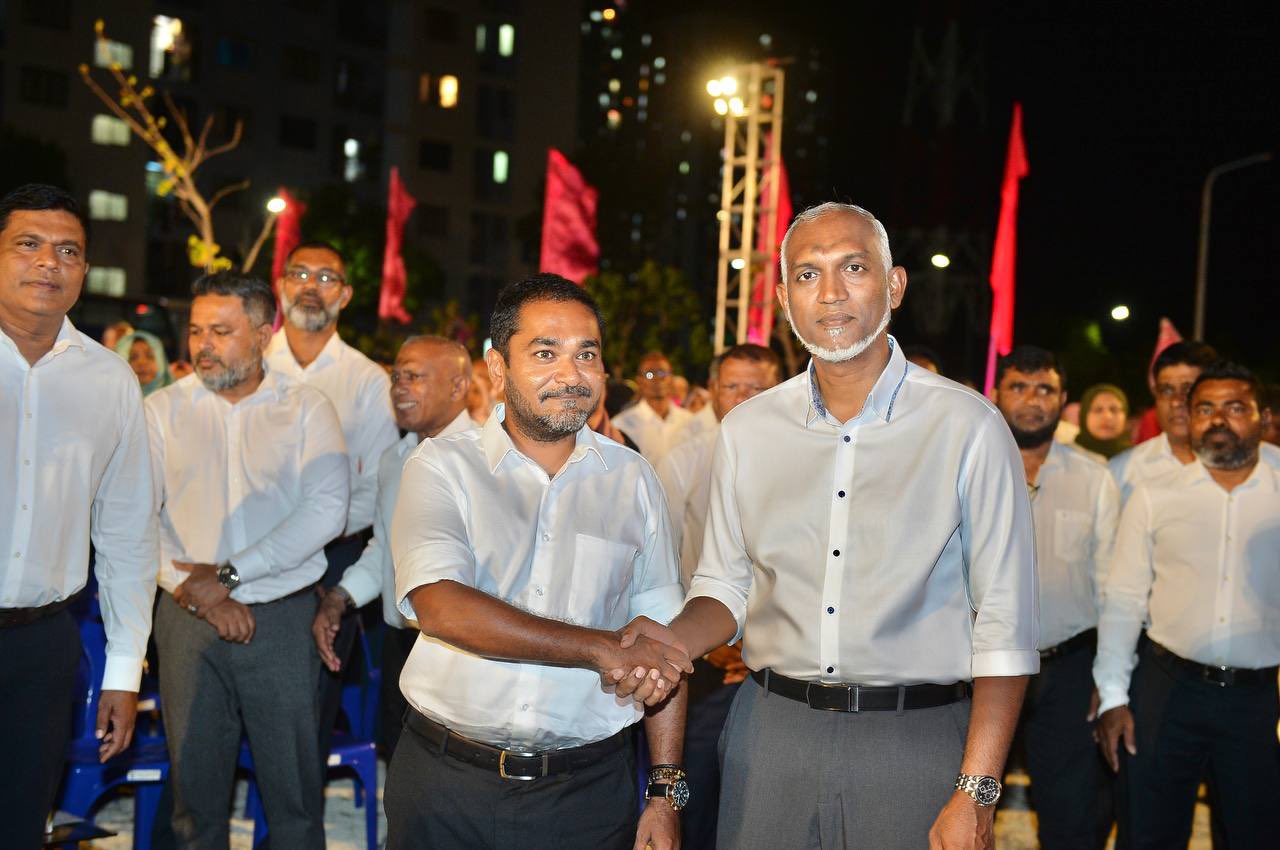 މެނިފެސްޓޯ އިފްތިތާހުކުރި ބޮޑު ޖަލްސާއަށްފަހު ޑރ.މުއިއްޒު މިއަދު އައްޑޫއަށް!