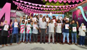އެމްޑީޕީގެ ގިނަ ބަޔަކު ހިމެނޭހެން، ވިލިނގިލީ 221 މީހަކު މުއިއްޒަށް ތާއީދުކޮށް، ޕީޕީއެމްއަށް!