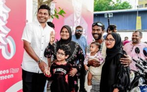 މާލޭގައި ޕީޕީއެމްގެ ހަރަކާތްތައް ވަރުގަދަކޮށް، ހުއްޓުމެއްނެތި ދޮރުން ދޮރަށް!
