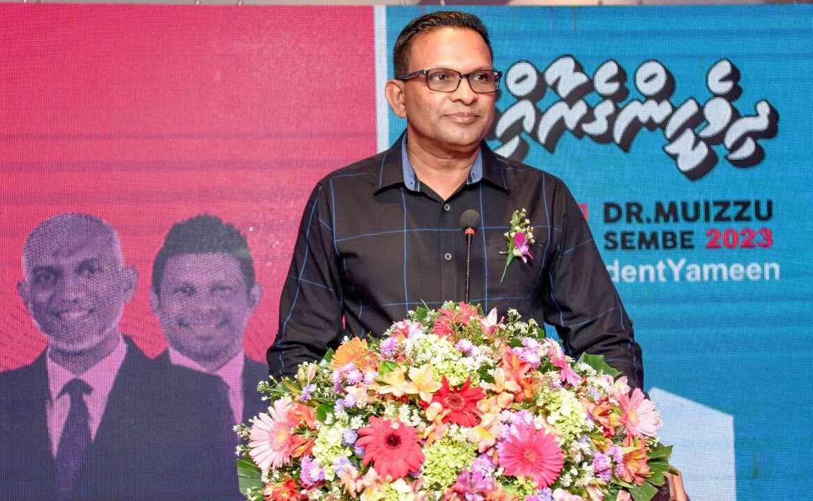 ރާއްޖޭގެ ކަންކަމަށް ބަސްބުމުގެ ބާރު ދިވެހިންނަކަށް ނެތް، އެޖާގަ ހޯދަންޖެހޭ: ނާޒިމް