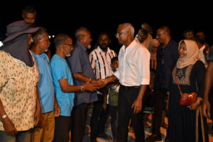 ތިނަދޫން ރައީސަށް ފެނުނީ މާ އުފާވެރި މަންޒަރެއް!