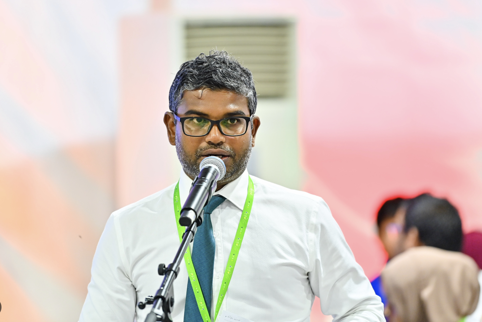 އެމްޑީޕީއާ ޑިމޮކްރެޓުން އެއްކުރުމުގެ މަސައްކަތް ހިންގަނީ އަޅުގަނޑު: ޝުޖާޢު