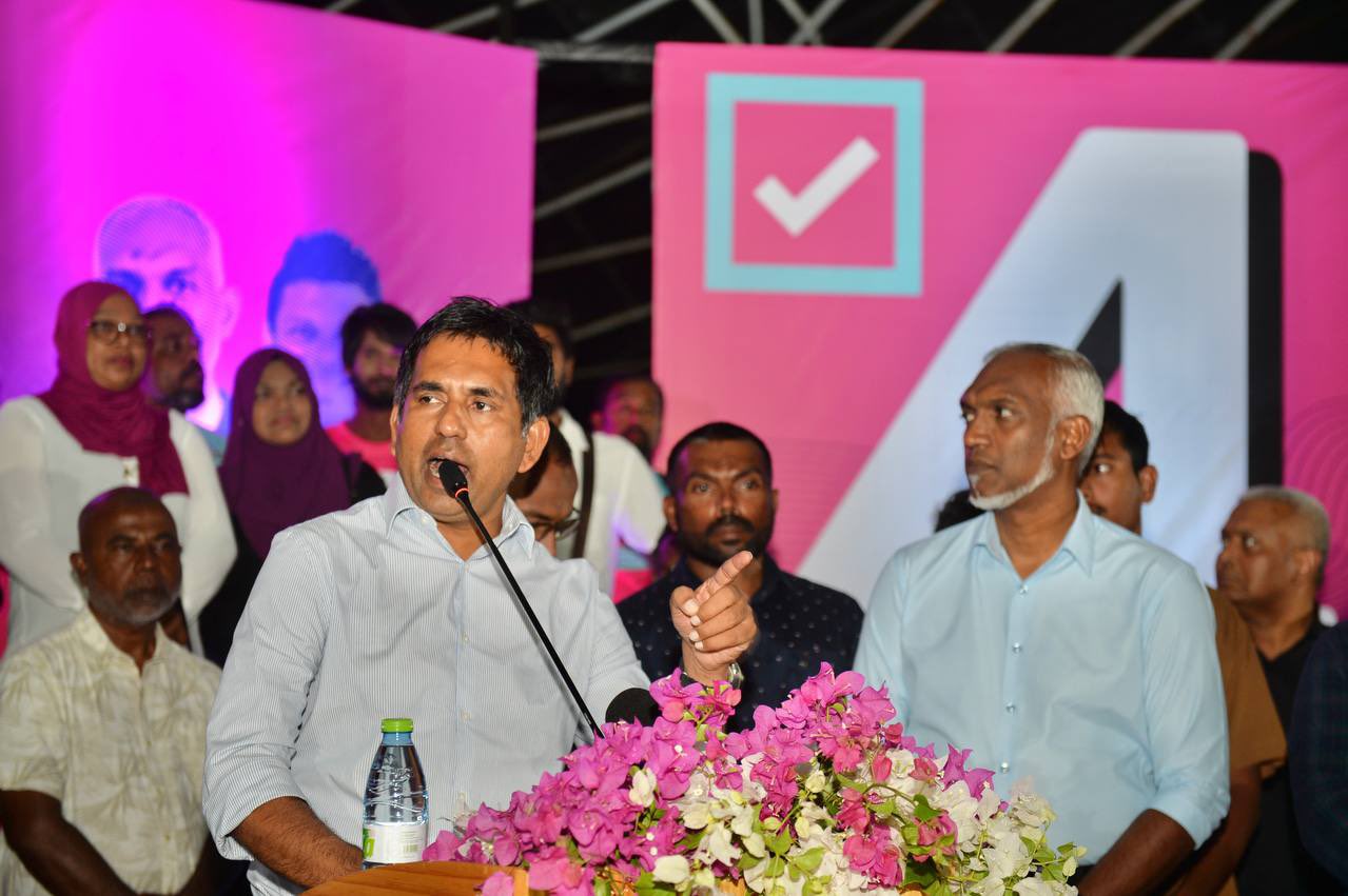 މުއިއްޒު ހޮވަން ޔާމީން ބޭނުންވޭ، ފިތުނައިގައި ނުޖެހޭތި: ސައީދު