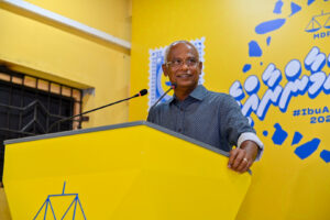 މާޔޫސްކަން ފަހަތަށް ދުއްވާލައިފިން، މަސައްކަތްކޮށްފިނަމަ، ބޮޑު ތަނުން ކާމިޔާބުވާނެ: ރައީސް