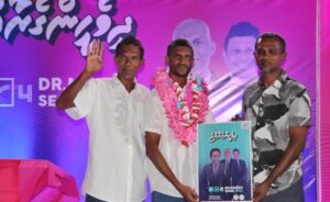 ލ. އަތޮޅުގައި އުފެދުނު އެންމެ މޮޅު އެއްކުޅުންތެރިޔާ ޒާދު، މުއިއްޒަށް ތާއީދުކޮށް ޕީޕީއެމްއަށް!
