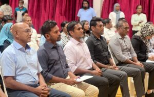 އެއްވެސް ކެންޑިޑޭޓަކަށް ޑިމޮކްރެޓުންވެސް ތާޢީދު ނުކުރަން ނިންމައިފި