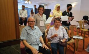 ރައީސް މައުމޫންގެ ދެކަނބަލުން ވޯޓު ލައްވައިފި