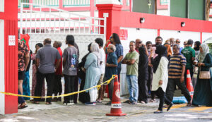 މިހާތަނަށް 47 އިންސައްތަ މީހުން ވޯޓުލައިފި، މިހާރުވެސް ވޯޓުލުމަށް ދިގު ކިއުތަކެއް