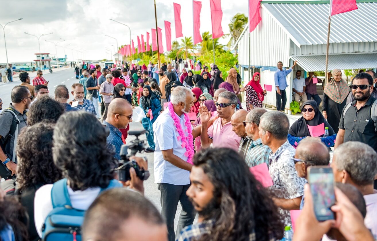 ފަހުވަގުތު އެމްޑީޕީއަށް އަނބުރާލަން އުޅުނު ކުޅުދުއްފުއްޓާއި، ތޮއްޑޫވެސް ޑރ.މުއިއްޒަށް!