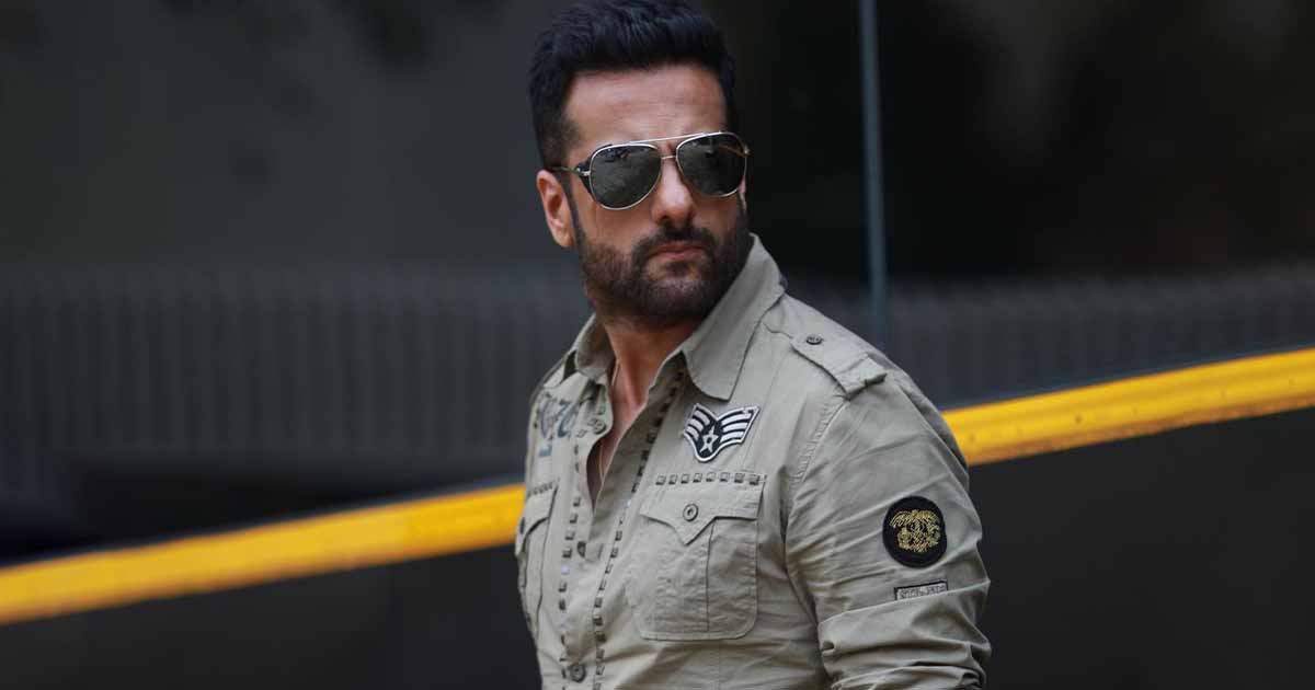 އަކްޝޭ ގެ ""ކޭލް ކޭލް މޭ" އަށް ފަރްދިން ސޮއިކޮށްފި