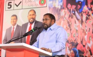 އަޅުގަނޑު ކައިރީގައި ފަތިގަނޑު ފިރުކާ ލެވޭނެ ކެންޑިޑޭޓަކުވެސް ނެތް: ގާސިމް