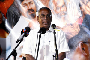 ރައީސް ޞާލިޙް ފަސް އަހަރު ޤައުމު ހިންގީ މީހެއްގެ ގައިގަ ވިކާވެސް ނުލައި: އާދަމް މަނިކު