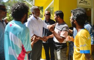 ހިތާދޫގައި ސްލޯ ސްޕީޑުގައި ކުރެވޭ މަސައްކަތްތަކުގެ ސްޕީޑު ބާރުކޮށް، ބިން ހިއްކަދޭނަން: މުއިއްޒު