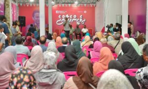 ގަދަ ހިފުމަށް ޑރ.މުއިއްޒު ތައްޔާރު، ކެމްޕޭން ޓީމުތައް ރުކުވާލައި މިއަދު ދޮރުން ދޮރަށް!