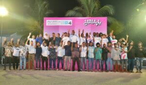 ފުވައްމުލަކު ޑިމޮކްރެޓުންގެ ތާއީދު މުއިއްޒަށް، ގިނަ ބަޔަކު ޕީޕީއެމްއާއި ގުޅިއްޖެ!
