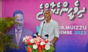 ޚިދުމަތްދޭނީ ވޯޓުދޭ ގޮތަކުންނޫން، ތަފާތު ކުރުމެއްނެތި ތަރައްޤީ ކަށަވަރުކޮށްދޭނަން: މުއިއްޒު