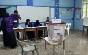 ބައެއް ވޯޓުފޮށިތައް ބަންދުކޮށް، ގުނަން ތައްޔާރުވެއްޖެ!