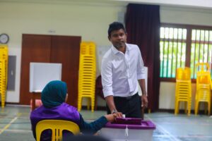 ޑރ. މުއިއްޒުގެ ރަނިންމޭޓް ސެމްބެ ވޯޓު ލައްވައިފި