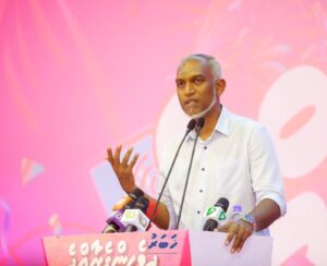 އިންތިޚާބީ ރައީސް ޑރ. މުއިއްޒު ރައްޔިތުންނާއި ބައްދަލު ކުރެއްވުން