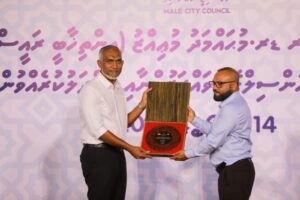 ހުރިހާކަމެއް މާލެއަށް ނުވީ ސަރުކާރުން އެއްބާރުލުން ނުދިނީމަ، އައު ސަރުކާރުގައި ހުރިހާކަމެއް ފުރިހަމަކޮށްދޭނަން: މުޢިއްޒު