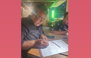 ހަނިމާދޫ ދާއިރާގެ މެމްބަރު ޣަފޫރު އެމްޑީޕީން ވަކިވެ، ޕީއެންސީއަށް ސޮއިކޮށްފި