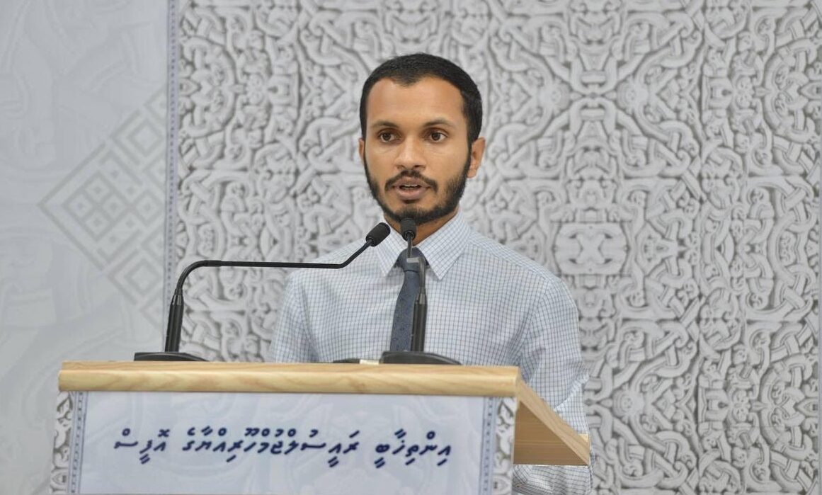 ރައީސް ޔާމީނާއި އިންތިޚާބީ ރައީސާއި ދެމެދު އެއްވެސް މައްސަލައެއް ނެތް، މަޝްވަރާކުރެވޭ: ފިރުޒުލް