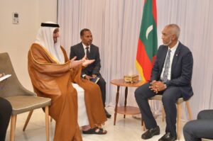 އިންތިޚާބީ ރައީސް ޑރ. މުއިއްޒު ޔޫއޭއީގެ ސަފީރާއި ބައްދަލު ކުރެއްވުން