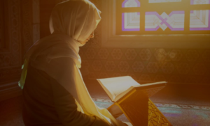 ޤުރުއާނާއި ރަސޫލާގެ ސުންނަތުގައި ހިފައިފިނަމަ ދުވަހަކުވެސް މަގު ނޯޅޭނެ: ޚުތުބާ