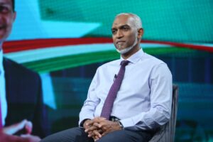 ސަރުކާރު އެކުލަވާލަނީ އަރާމުގައި، ގޭގައި ނިދާފައި ތިބޭކަށް ނޫން: މުއިއްޒު