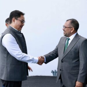 ރާއްޖެއާއި އިންޑިއާގެ ފޮރިން މިނިސްޓަރުން ތިއްބެވީ ދެޤައުމުގެ ކަންބޮޑުވުންތައް ހައްލުުކުރުމަށް ތައްޔާރަށް