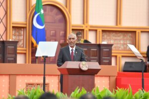 ދިވެހި މިނިވަންކަމުގެ ރަތް ރޮނގު ދަމާނީ ފިސާރި ފަލަކޮށް: ޑރ. މުއިއްޒު