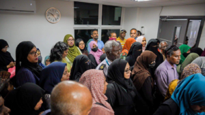 ފްލެޓް ލިސްޓުގެ ޝަކުވާތަކާއެކު ގިނަ ބަޔަކު އޭސީސީއަށް