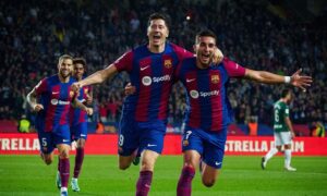 ފަހަތުން އަރައި މޮޅުވެ ބާސެލޯނާ ތިންވަނައަށް