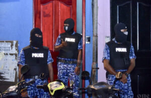 އައްޑޫ ގުރޫޕް މާރާމާރިއާއި ގުޅިގެން މާލެއިން އިތުރު ފުލުހުން ފޮނުވަނީ