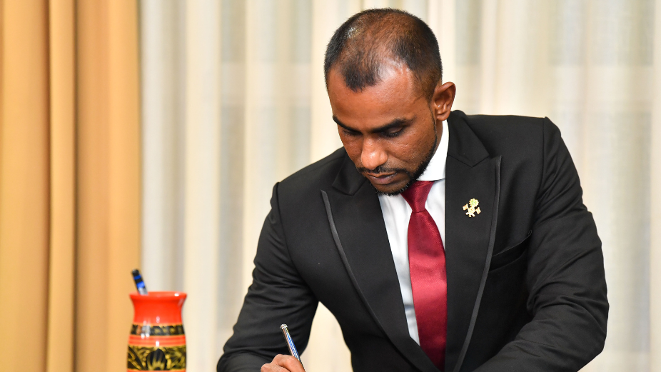 ކްރޫޒްލައިނާގެ މައްސަލައަށް ހައްލެއް ހޯދައިދޭނަން: ފައިސަލް