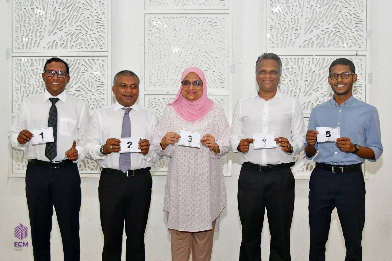 އެއްވެސް ކެނޑިޑޭޓެއްގެ ހައްގަކަށް އުނިކަން އަންނަ ކަމެއް ނުކުރުމަށް އިލްތިމާސް ކޮށްފި