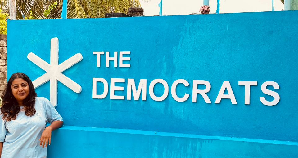 މާލެ ސިޓީ ކައުންސިލްގެ މެންބަރު ރީނޫ ޑިމޮކްރެޓްސް ޕާޓީން ވަކިވެއްޖެ