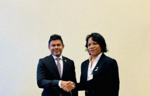 ރައީސުލްޖުމްހޫރިއްޔާގެ ނައިބު، ކިއުބާގެ ބޮޑުވަޒީރުގެ ނައިބާ ބައްދަލުކުރައްވައިފި